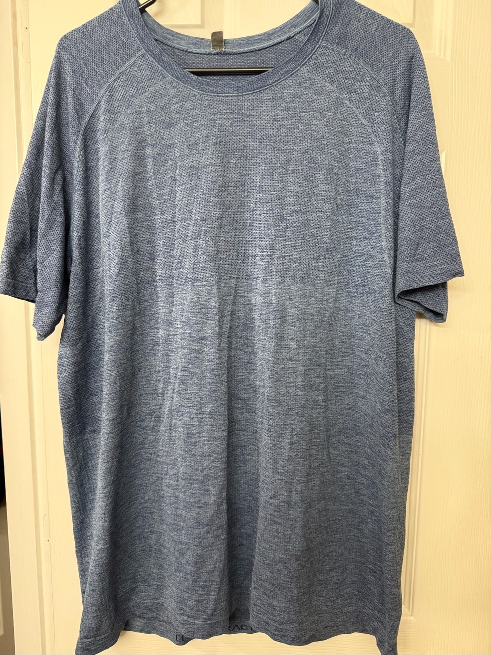 lululemon athletica Men's Heathered Slate Blue Short-Sleeve Crew